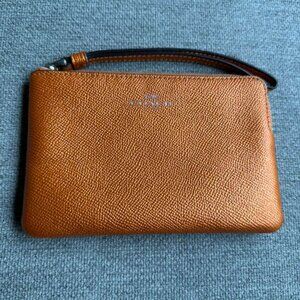 Coach Corner Zip Wristlet Wallet Metallic Orange Leather Gold Holiday Valentine